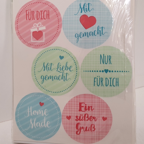 Versier stickers voor je zelfgemaakte cadeautjes met de quick en clean